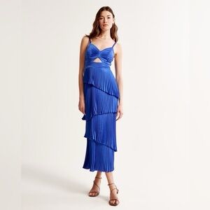 Abercrombie & Fitch Giselle Pleated Tiered Maxi Dress